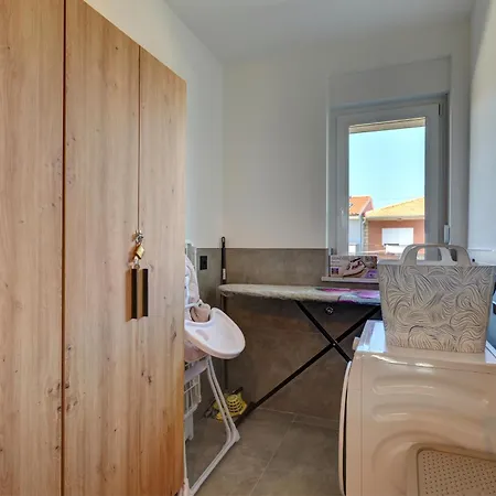 Pieron For 8 People Near Pula With Heated Pool & *