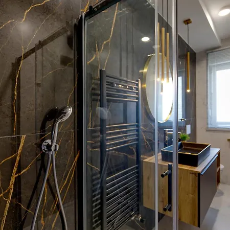 فيلة Pieron For 8 People Near Pula With Heated Pool & Marčana