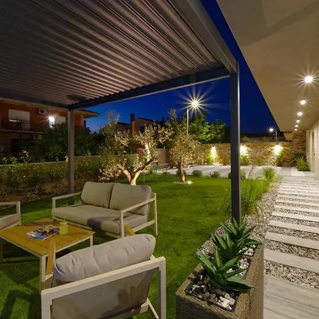 Pieron For 8 People Near Pula With Heated Pool & 빌라 Marčana